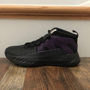 “Black Panther” Dame 5